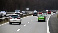 Šleperom vozio u kontra smeru na auto-putu, pa krenuo da se okreće: Jeziv snimak iz Hrvatske