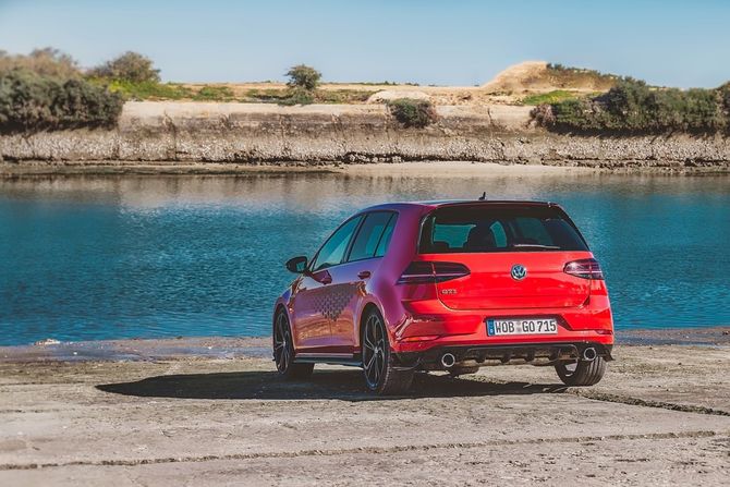 Automobili Volkswagen Golf GTI Automobili Volkswagen Golf GTI