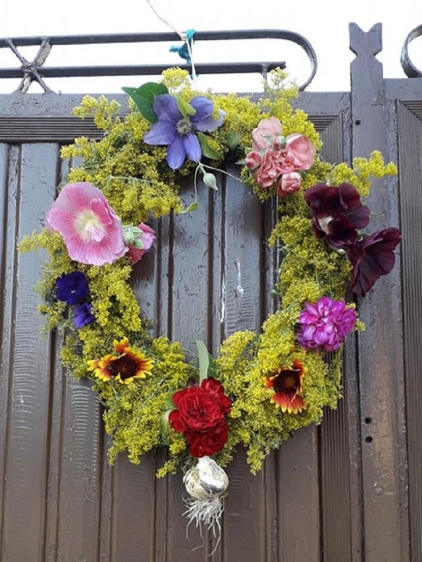 Ivanjdan, venac, cveće Ivanjdan, venac, cveće