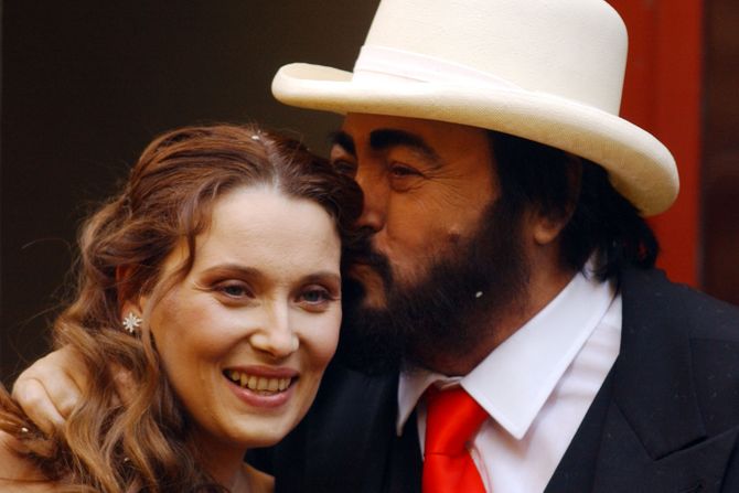 Luciano Pavarotti,  Nicoletta Mantovani