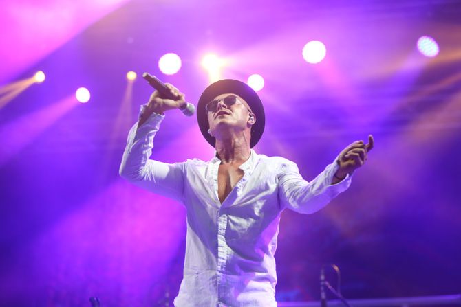 Festival Ulaz, Sale Tropiko Bend