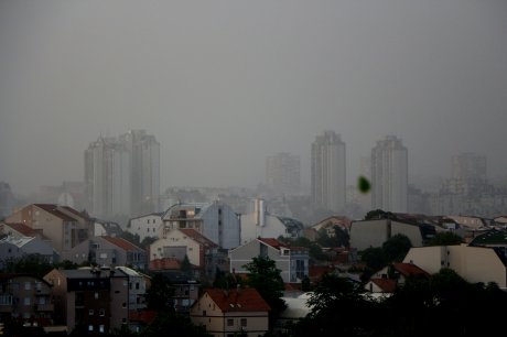 Oluja, kisa, pljusak nevreme oblaci, vozdovac, Beograd