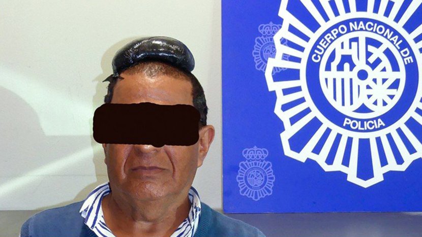 Španska policija, švercovao kokain ispod tupea