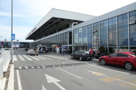 Aerodrom Nikola Tesla, zgrada Aerodrom Nikola Tesla, zgrada