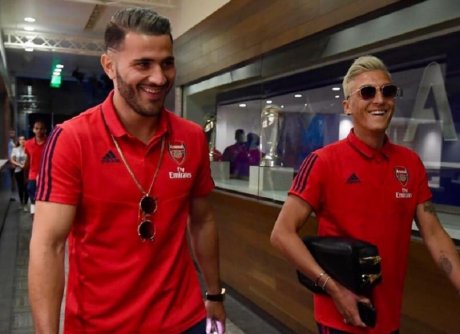Sead kolašinac i Mesut Ozil Sead kolašinac i Mesut Ozil