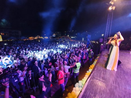 Dragana Mirković koncert Nova Varos Dragana Mirković koncert Nova Varos