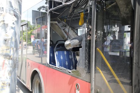 Eksplozija autobusa na Dedinju, Dedinje