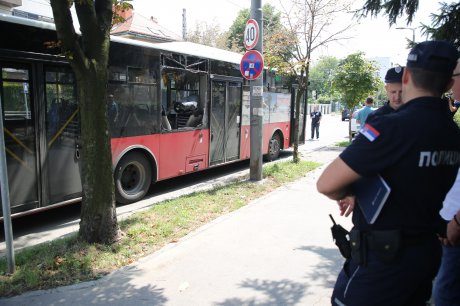 Eksplozija autobusa na Dedinju, Dedinje