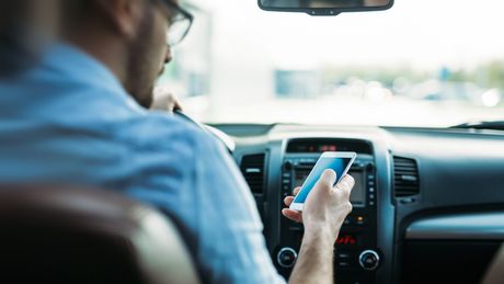 Voznja, automobil, telefon
