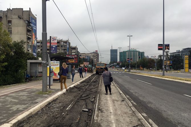 Radovi na putu, šinama, šine rekonstrukcija Novi Beograd, Sava Centar Milentija Popovića