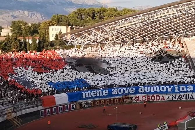 Torcida, koreografija, tenkovi, oluja