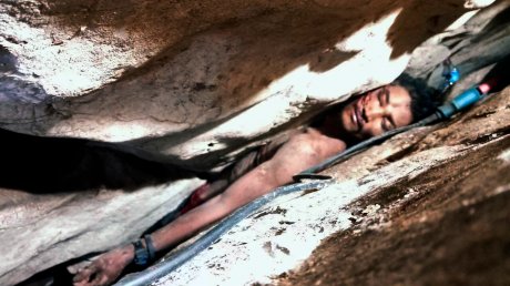 Kambodza, covek spaseen iz pecine