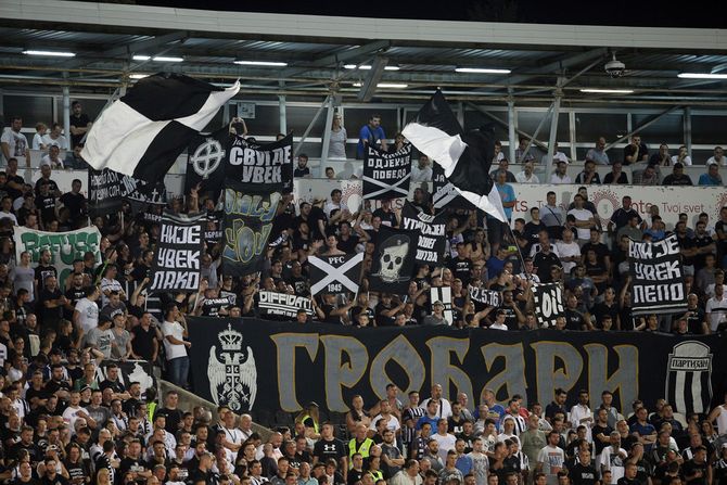 Partizan, Grobari, Keltski krst