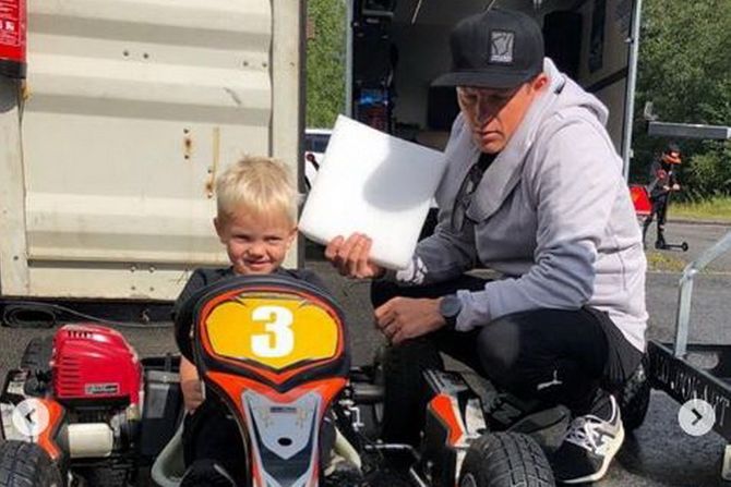 Kimi raikonen sa sinom Robinom na kartingu Kimi raikonen sa sinom Robinom na kartingu