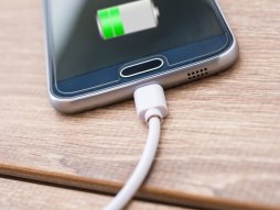 Mobilni telefon, punjac