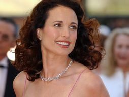 Andie MacDowell, Endi Mekdauel