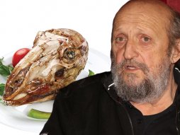 Petar Božović, pečena jagnjeća glava