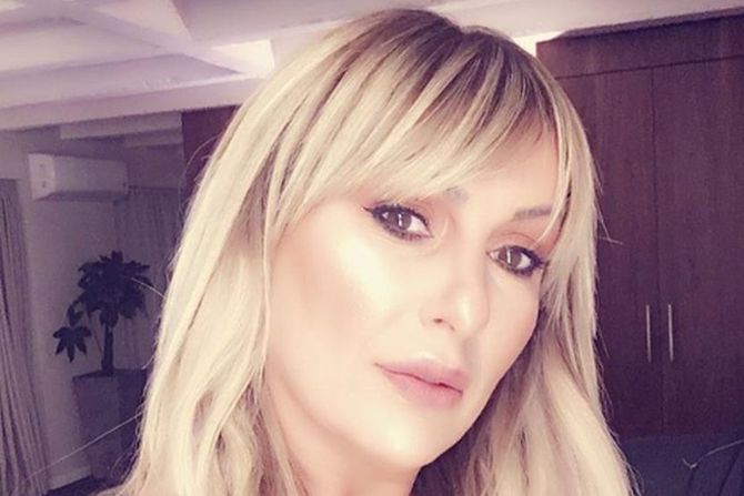 Elma Sinanović Elma Sinanović