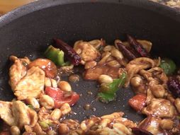 piletina s kikirikijem