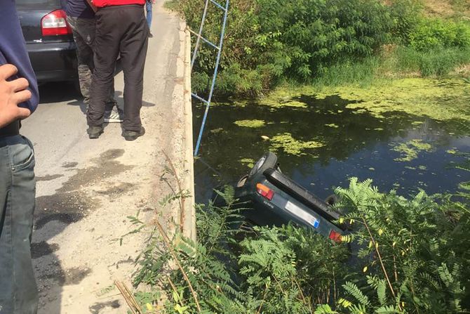 Borca, poslednji kanal, na raskrsnici kod krivine za Crvenku