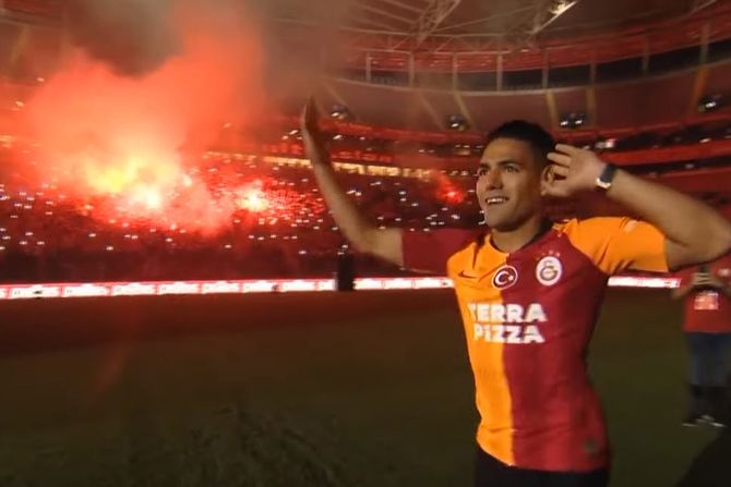 Falkao doček na stadionu Galatasaraja