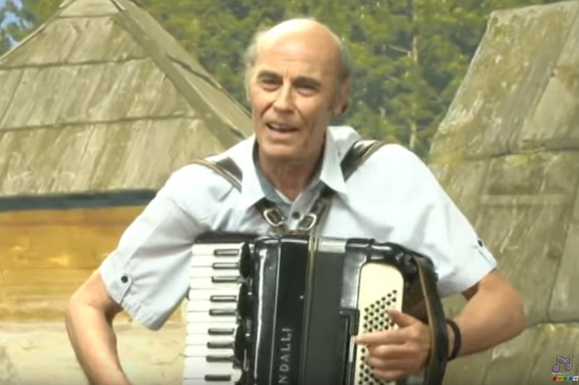 Ćerkama ostavio kuću u Beogradu, a Mala Cana sa njim pobegla iz Beograda: Izbio haos zbog pevačeve imovine