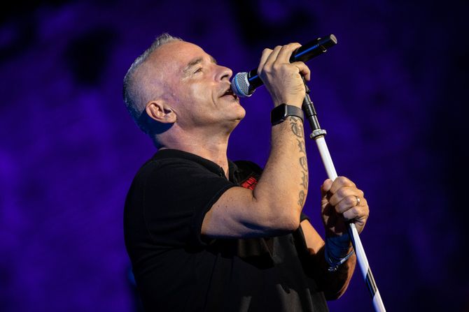 Eros Ramazzotti, Eros Ramacoti