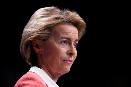 Nova predsednica Evropske komisije Ursula fon der Lajen Nova predsednica Evropske komisije Ursula fon der Lajen