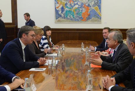 VUCIC TANIN SASTANAK VUCIC TANIN SASTANAK