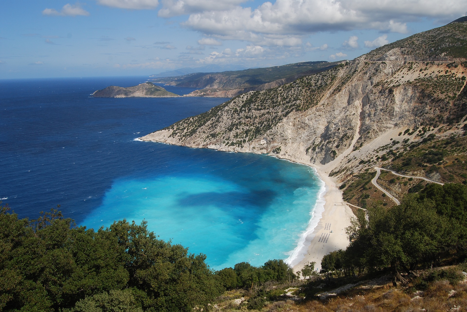 3 najlepše plaže u Grčkoj kriju veliku opasnost: Turisti ih obožavaju, ali je potreban poseban oprez