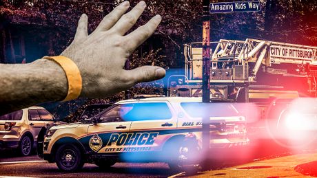 Narandzaste narukvice, Pitsburg policija