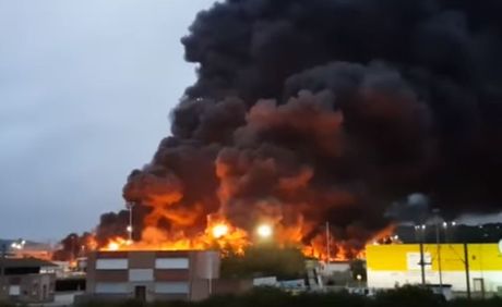 Požar Francuska fabrika hemikalija