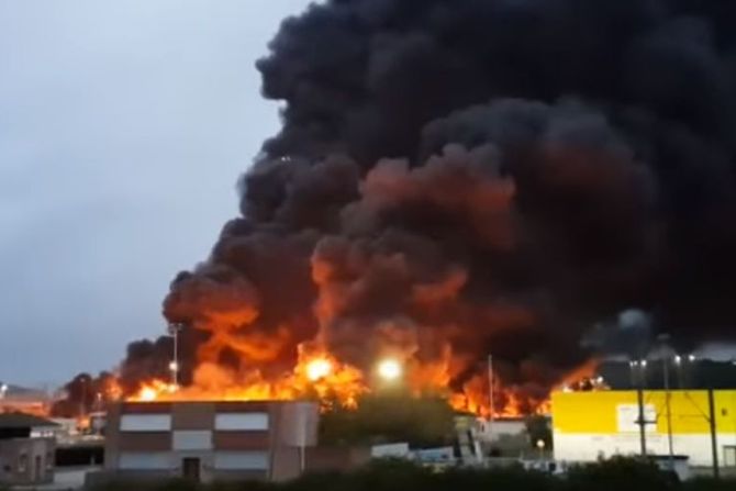 Požar Francuska fabrika hemikalija