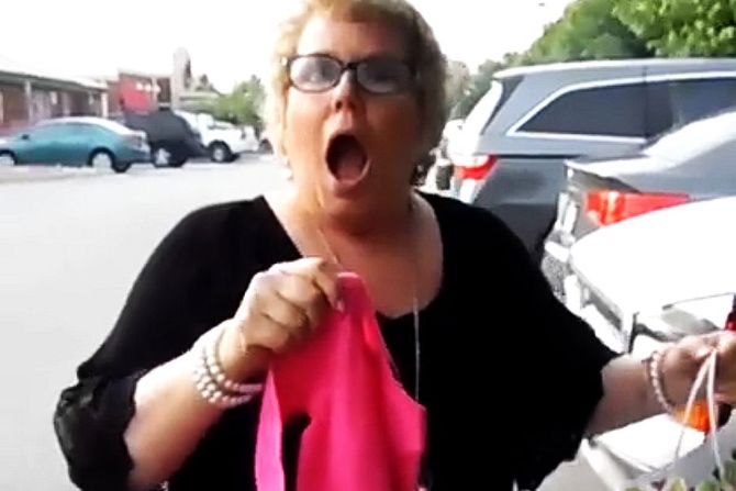 baba-deda-unuci-foto-screenshot-facebook baba-deda-unuci-foto-screenshot-facebook