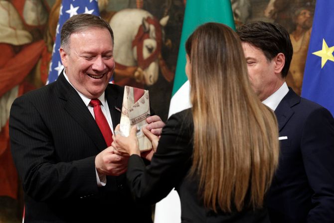 Majk Pompeo i sir