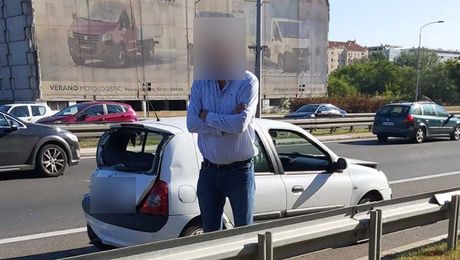 Lancana saobracajka 3 automobila kod geneksa smer ka nisu 2 povredjenih. Kod jednog povreda vrata. Kod drugog sumnja na prelom rebara Lancana saobracajka 3 automobila kod geneksa smer ka nisu 2 povredjenih. Kod jednog povreda vrata. Kod drugog sumnja na prelom rebara