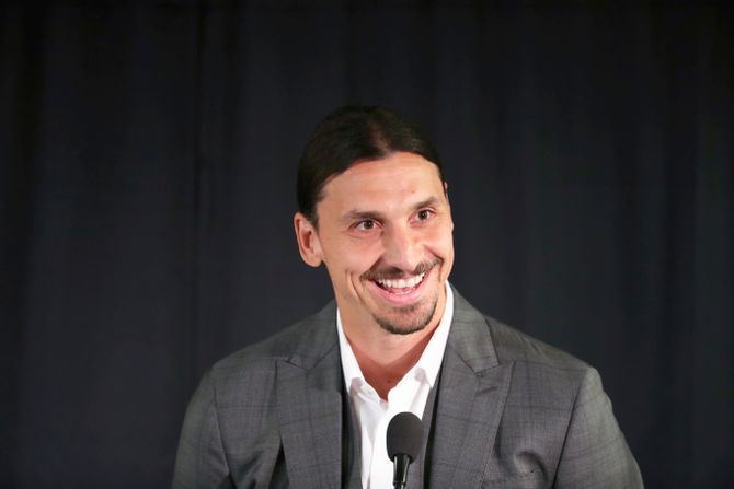 Zlatan Ibrahimovic statua