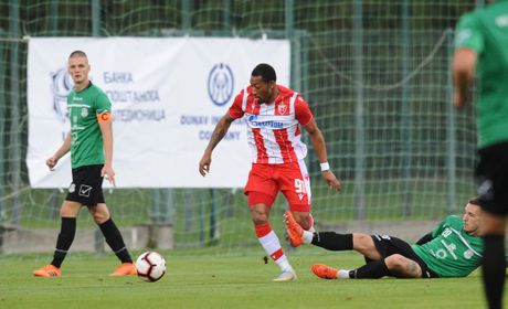 FK Crvena zvezda, FK Trepča, Veljko Simić, Radživ Van la Para