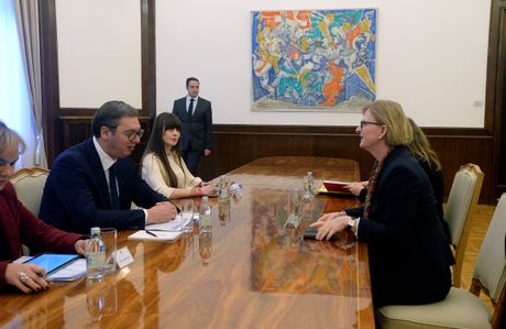Predsednik Srbije Aleksandar Vucic, Suzana Sic