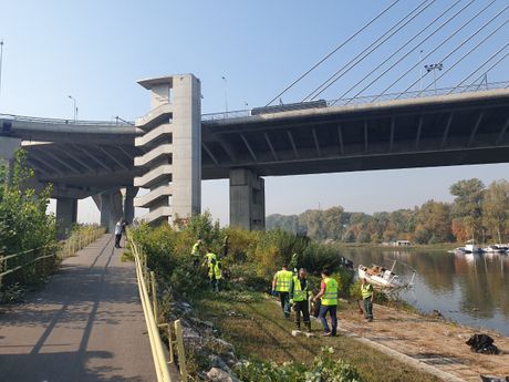 Zelenilo učestvovalo u čišćenju šetališta i priobalja reke Save