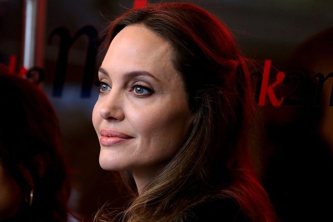 Angelina Jolie, Anđelina DŽoli