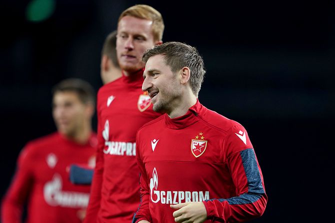 Totenham, Crvena zvezda Totenham, Crvena zvezda