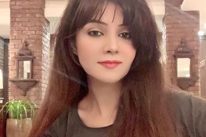 Rabi Pirzada pevačica Pakistan