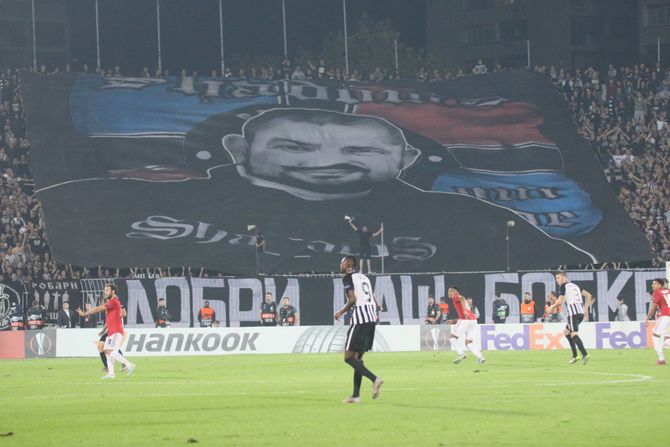 Fk Partizan, Mancester Junajted