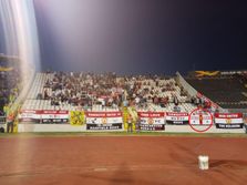 Navijači FK Mančester junajted, zastava