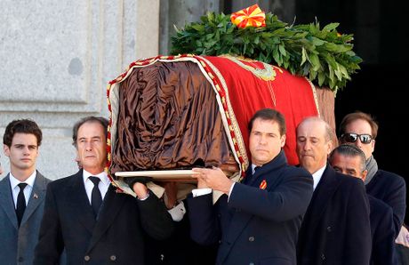 Francisko Franko Francisco Franco ekshumacija posmrtni ostaci Španija