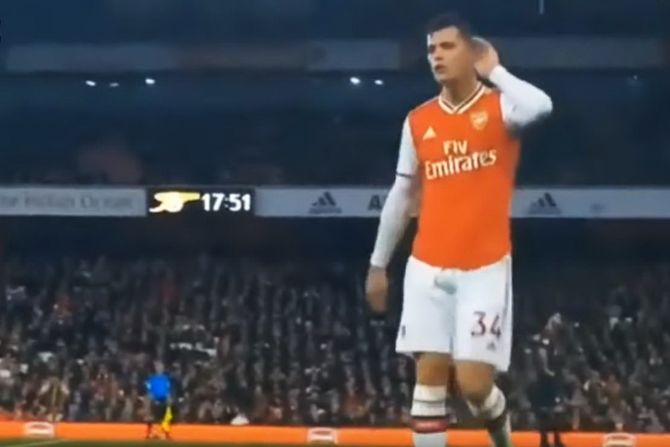 Granit Džaka u ratu sa navijačima Arsenala Granit Džaka u ratu sa navijačima Arsenala