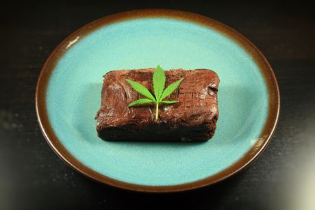 Kolac, torta, marihuana