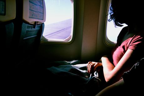Žena u avionu