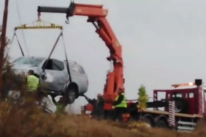 Jagodina, nadvožnjak, auto sleteo